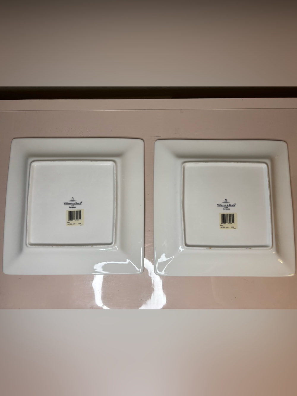 2002 Set of 2 Villeroy & Boch White Daisy Flora 10.5” Dinner Plates NWT - Picture 3 of 4